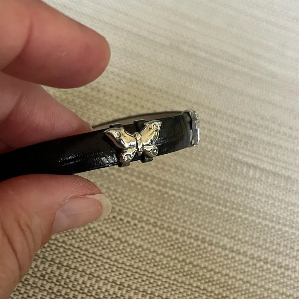 N/A black leather